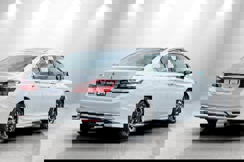 Certified 2017 Honda Accord LX image 2