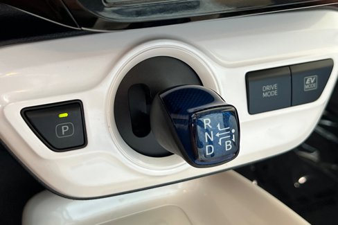 Used 2018 Toyota Prius image 22