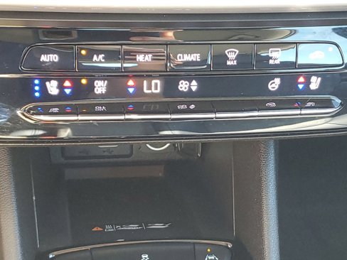 Used 2023 Chevrolet Bolt EUV LT w/ Convenience Package image 32