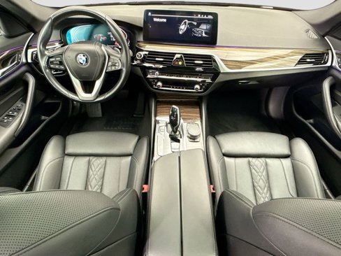 Used 2021 BMW 530i image 13