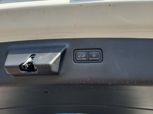 Used 2024 Hyundai Santa Fe SE image 15