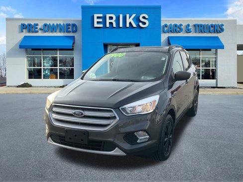 Used 2018 Ford Escape SE image 2