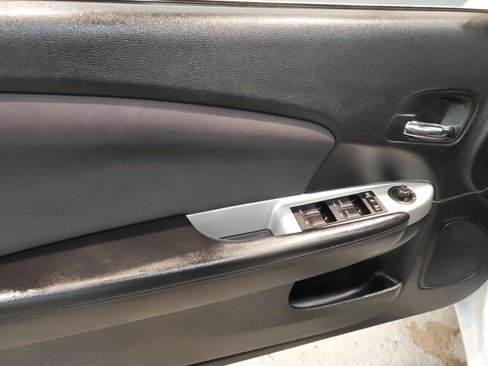 Used 2013 Chrysler 200 Touring image 18
