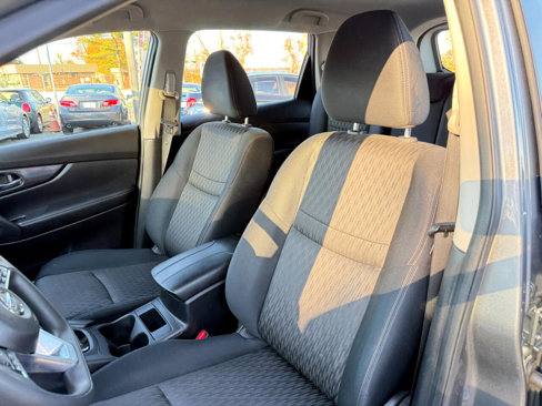Used 2017 Nissan Rogue S image 13