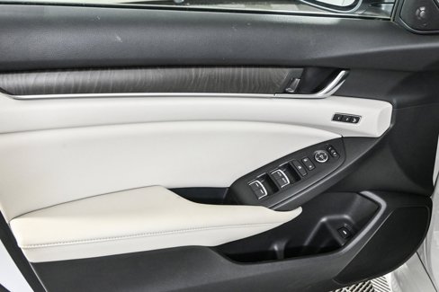 Used 2020 Honda Accord Touring image 6