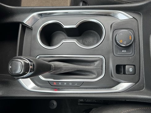 Used 2020 Chevrolet Traverse LS image 20