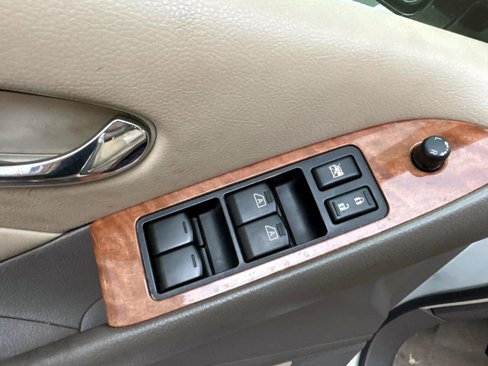 Used 2012 Nissan Murano LE w/ Platinum Pkg image 8