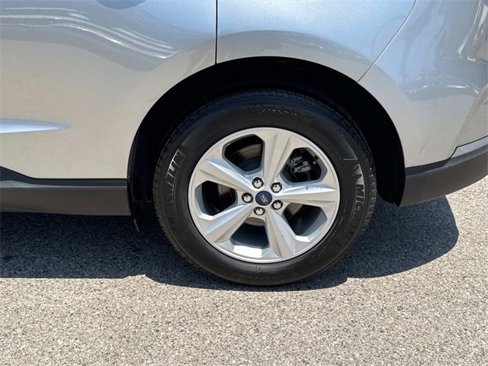 Certified 2020 Ford Edge SE image 8