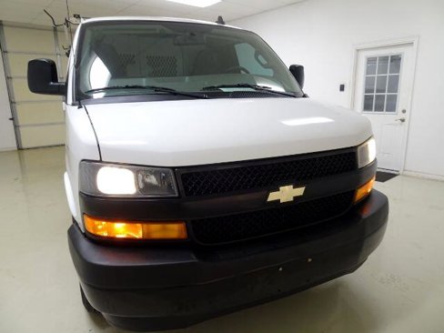 Used 2019 Chevrolet Express 2500 w/ Driver Convenience Package image 9