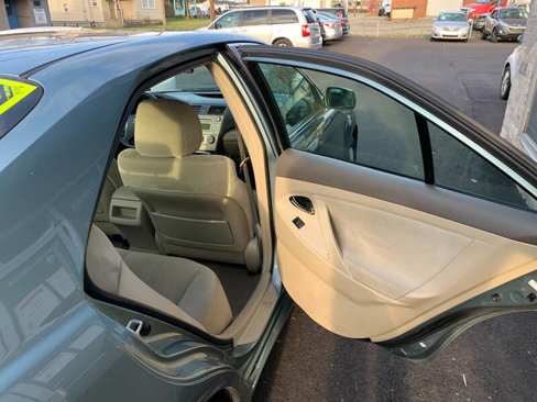 Used 2009 Toyota Camry image 18