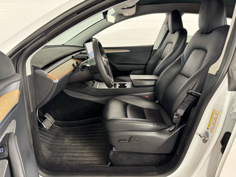 Used 2023 Tesla Model Y AWD image 12