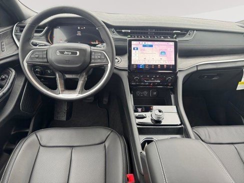 New 2025 Jeep Grand Cherokee L Limited w/ Luxury Tech Group II image 10