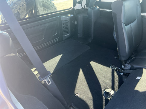 Used 2017 Jeep Wrangler Unlimited Sahara image 12