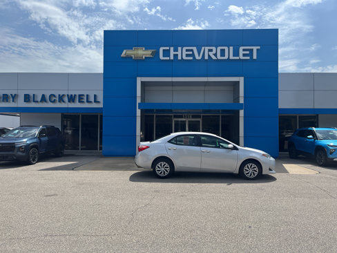 Used 2019 Toyota Corolla LE image 1