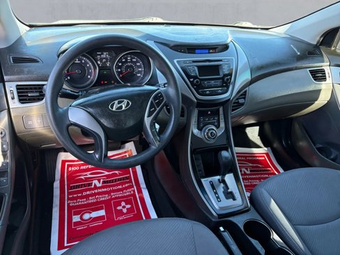 Used 2013 Hyundai Elantra GLS image 16