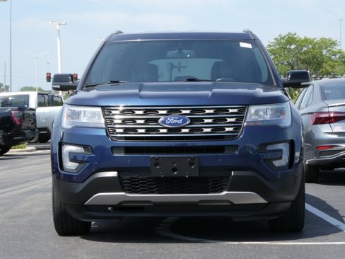 Used 2017 Ford Explorer XLT w/ Equipment Group 202A image 26