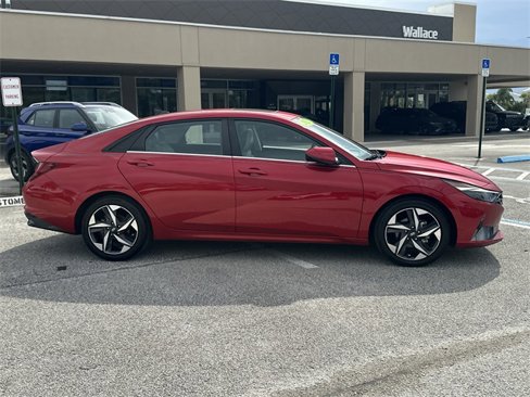 Certified 2023 Hyundai Elantra Limited image 5
