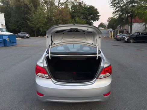 Used 2014 Hyundai Accent GLS image 11