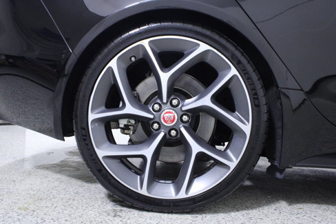Used 2017 Jaguar XE R-Sport image 10