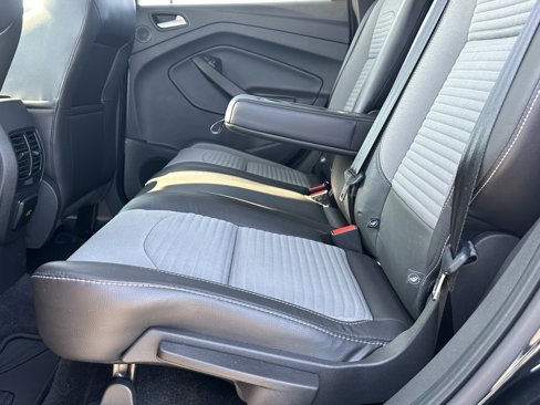 Used 2017 Ford Escape Titanium image 23