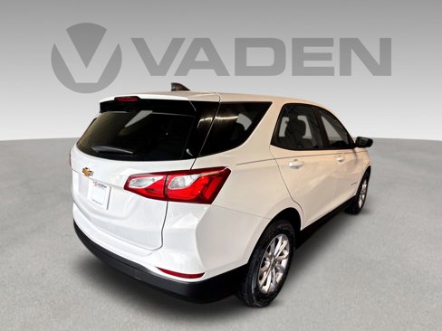 Used 2021 Chevrolet Equinox LS image 21