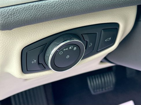 Used 2019 Lincoln MKZ Reserve image 11