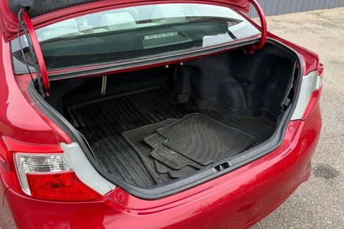 Used 2014 Toyota Camry LE image 16