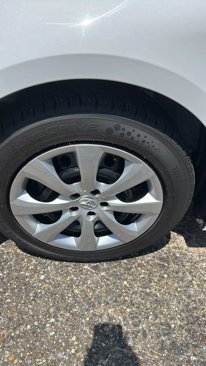 Used 2021 Toyota Corolla LE image 8