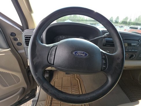 Used 2006 Ford F350 XL image 13