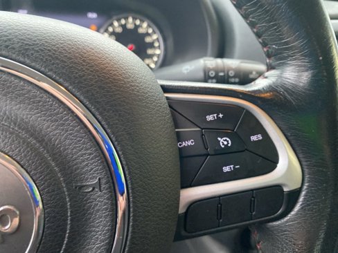 Certified 2016 Jeep Renegade Trailhawk image 23