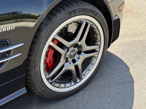 Used 2005 Mercedes-Benz SL 65 AMG image 8