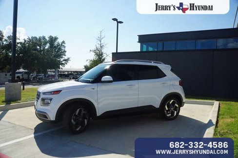 Used 2022 Hyundai Venue SEL w/ Cargo Package image 4
