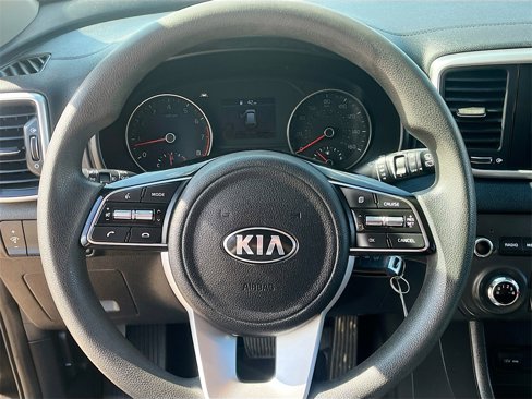 Used 2022 Kia Sportage LX image 11