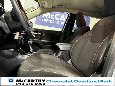 Used 2016 Jeep Cherokee Latitude image 22