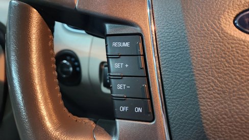 Used 2010 Ford Taurus Limited image 26