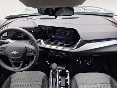 New 2026 Chevrolet Trax LT w/ Sunroof Package image 11
