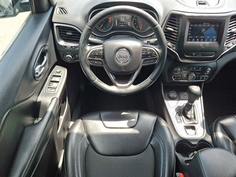 Certified 2019 Jeep Cherokee Latitude Plus image 11