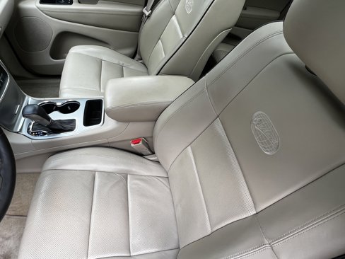 Used 2018 Jeep Grand Cherokee Overland w/ Trailer Tow Group IV image 16