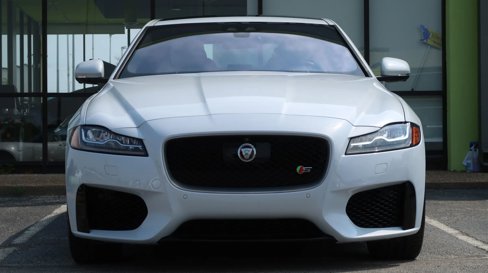 Used 2016 Jaguar XF S image 2