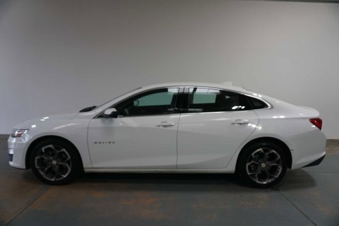 Used 2023 Chevrolet Malibu LT image 2