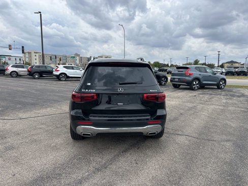 Used 2024 Mercedes-Benz GLB 250 4MATIC image 5