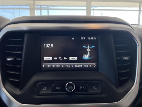 Used 2018 GMC Acadia SLE image 25