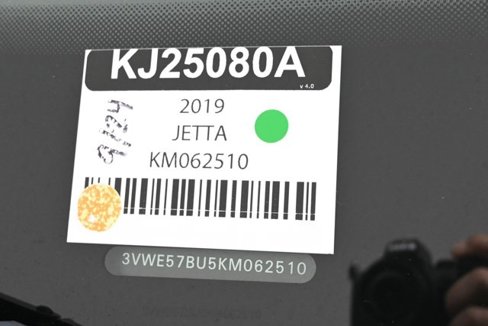 Certified 2019 Volkswagen Jetta SEL image 30