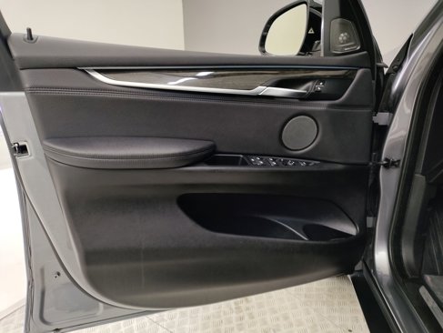 Used 2017 BMW X5 xDrive35i image 11