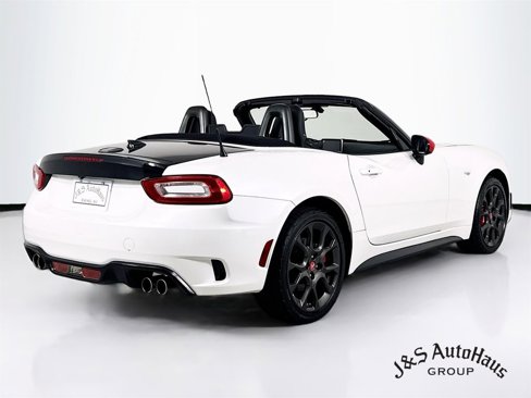 Used 2018 FIAT 124 Spider Abarth image 7