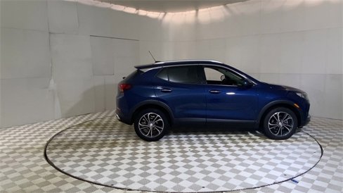 Used 2023 Buick Encore GX Essence image 9