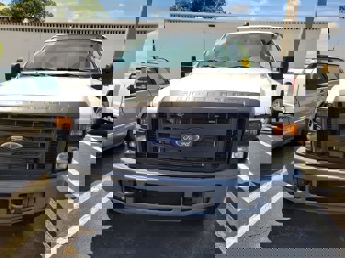 Used 2008 Ford F350 XL image 2