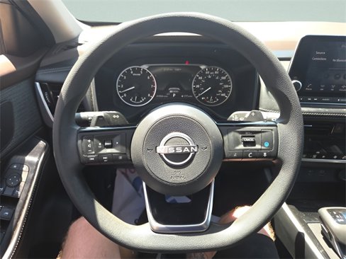 Used 2022 Nissan Rogue SV image 19