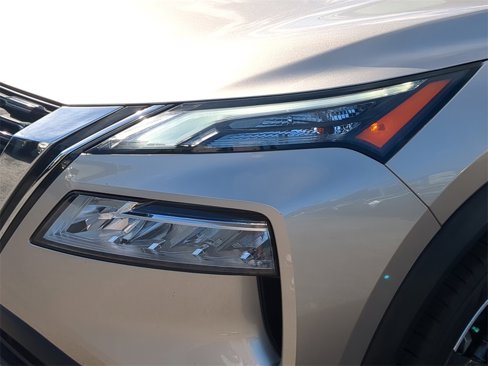 Used 2021 Nissan Rogue SL image 7