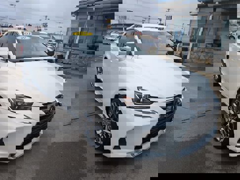 Used 2017 Lexus IS 200t image 1